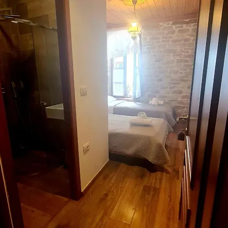 4 Rooms Boutique فندق 3*