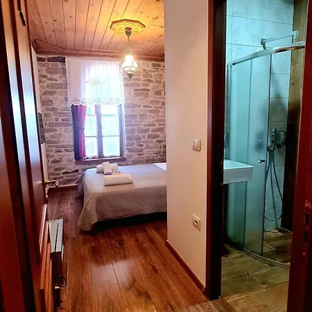 4 Rooms Boutique فندق